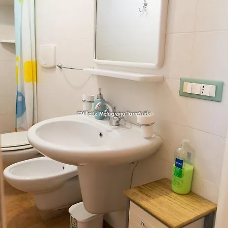 Tatil Evi Melograno Con Patio 6pax, 200m Dal Mare Racale